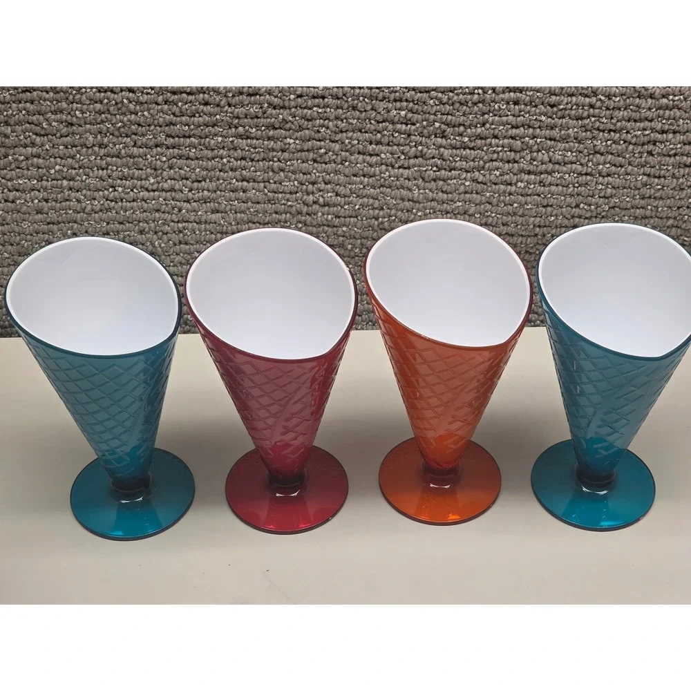 Vintage Style Waffle Cone Ice Cream Sundae Glasses Heart Rim Set of 4 Teal‎ Red
